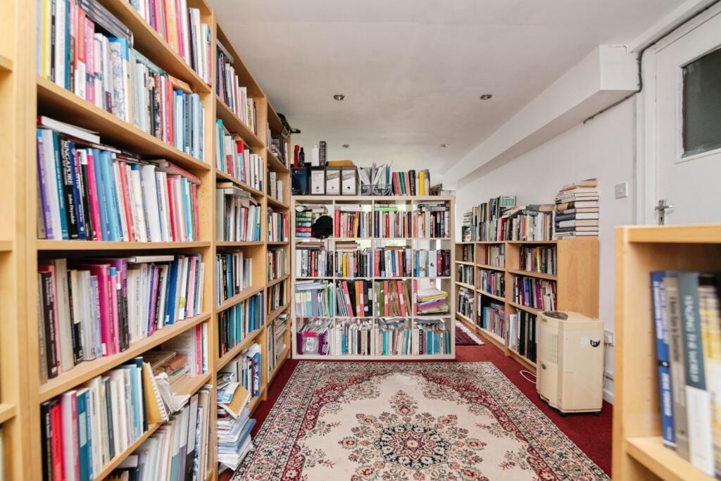 Additional image 8 of Alveston Close, REDDITCH, Worcestershire, B98