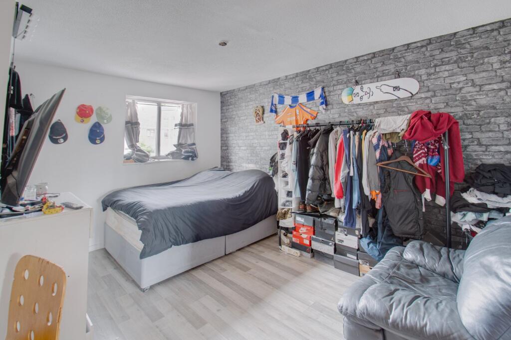 Additional image 9 of Lightoak Close, Redditch, Worcestershire, B97