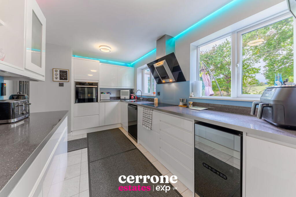 Additional image 24 of 19 Ettingley Close, Wirehill, Redditch, B98 7UF