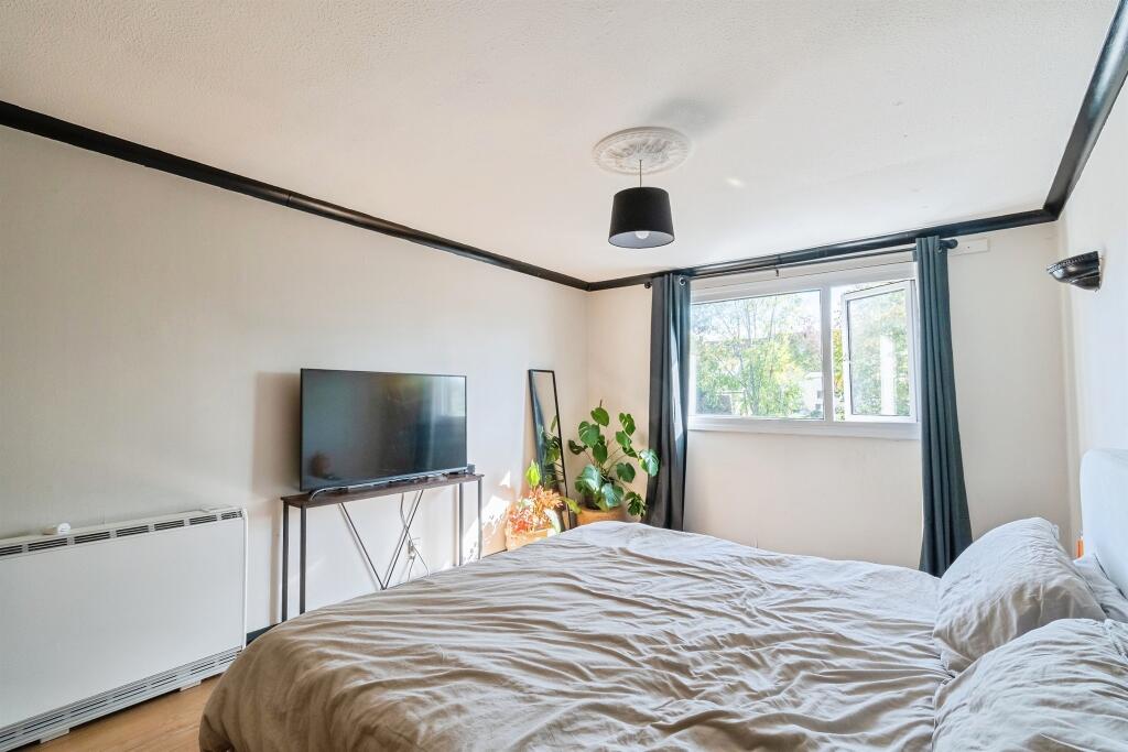 Additional image 8 of Henderson Close, TROWBRIDGE