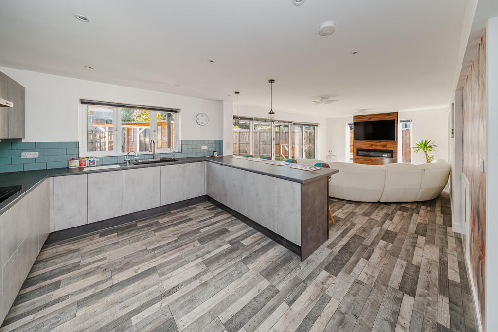 Additional image 9 of Amazon Way, Westbury