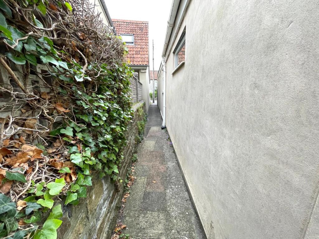 Additional image 22 of Leigh Road, Street