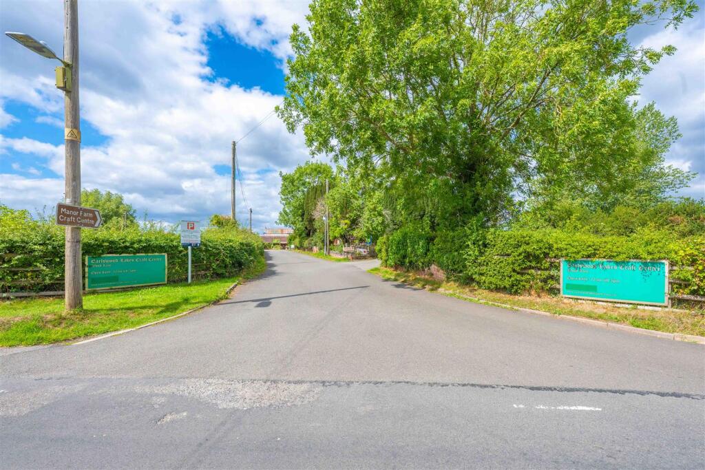 Additional image 3 of Wood Lane, Earlswood