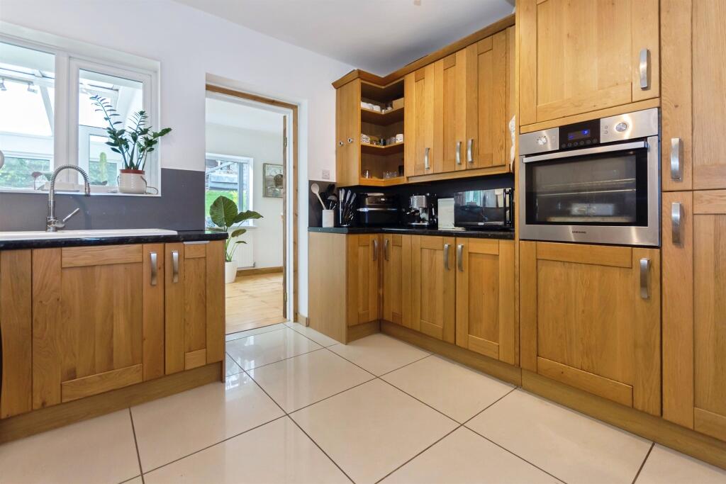 Additional image 7 of The Mayfields, Redditch