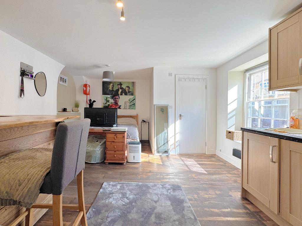 Additional image 10 of Silver Street, Warminster, Wiltshire, BA12 8PT