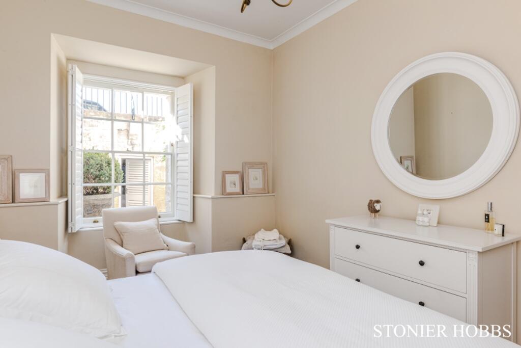 Additional image 9 of The Garden apartment, 17 Royal Crescent, Bath, Somerset, BA1