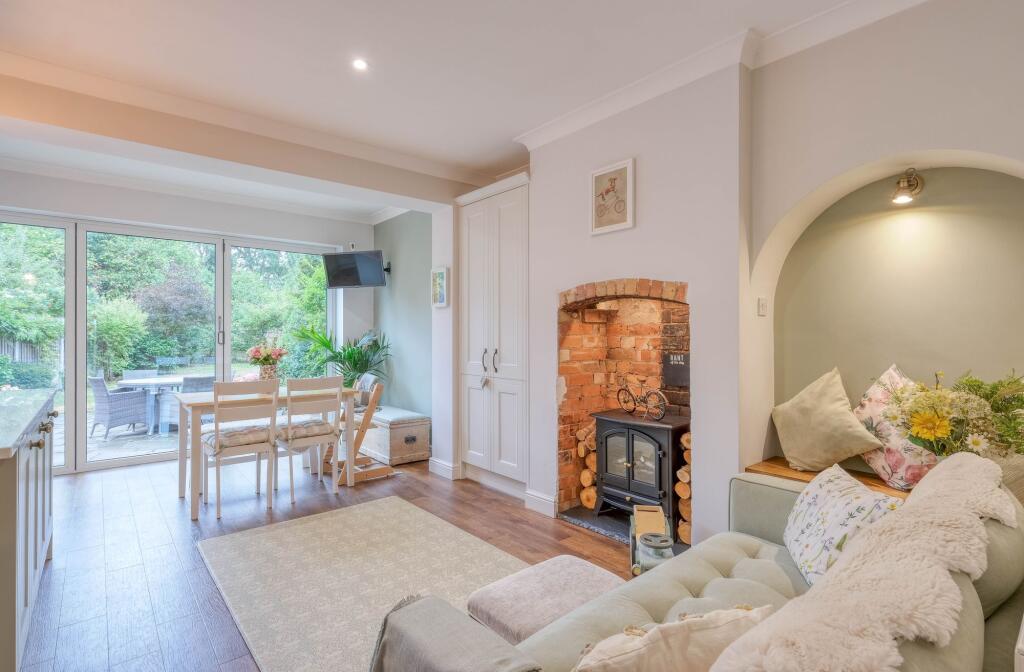 Additional image 9 of Weavers Hill, Hunt End, B97