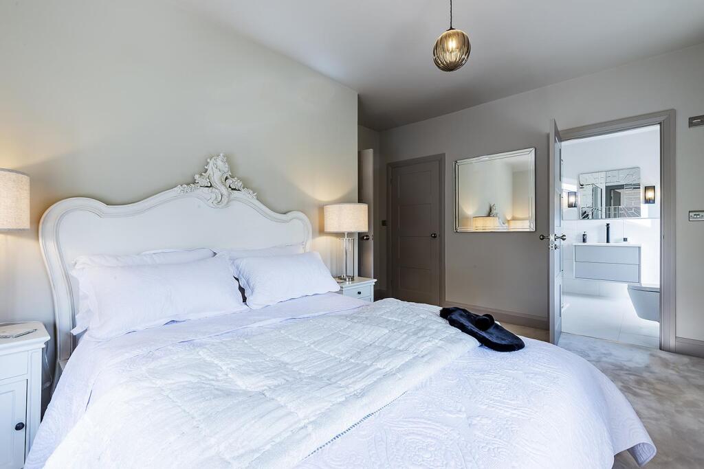 Additional image 18 of Stratford Road, Henley in Arden