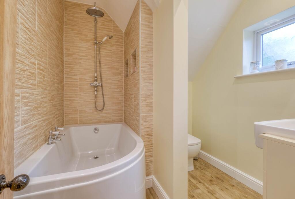 Additional image 19 of Weavers Hill, Hunt End, B97