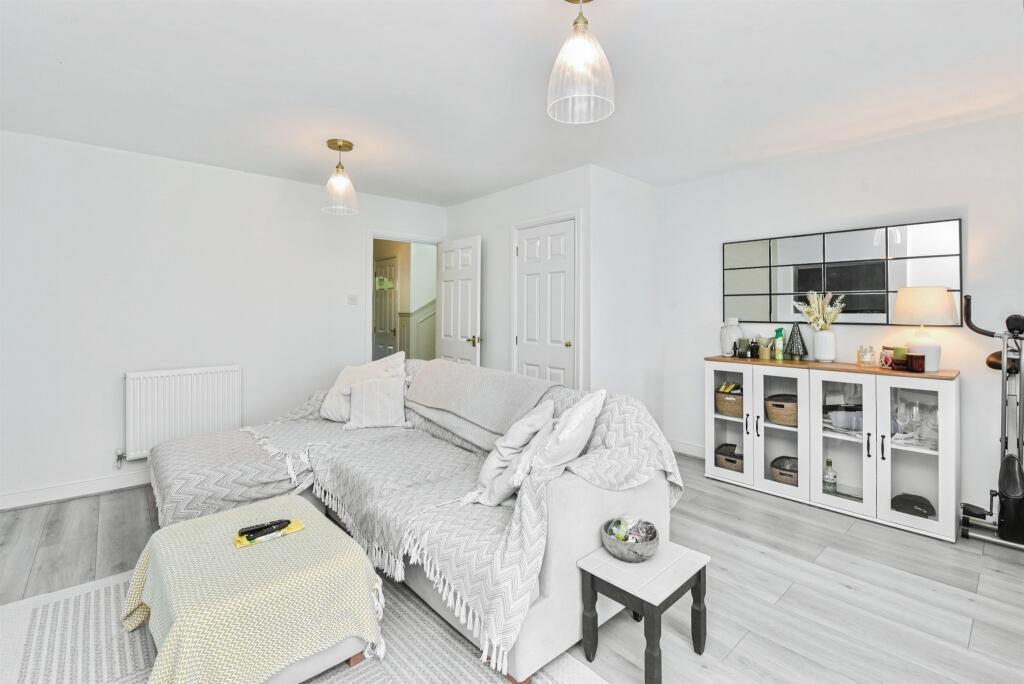 Additional image 9 of Cleveland Way, WESTBURY