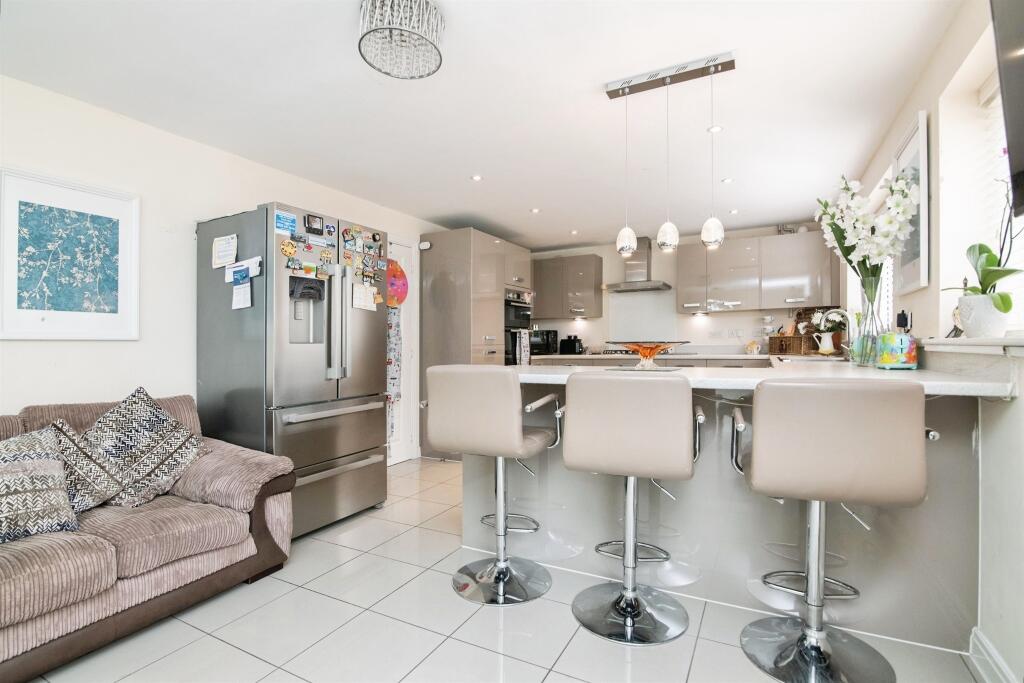 Additional image 4 of Linthurst Crescent, Redditch