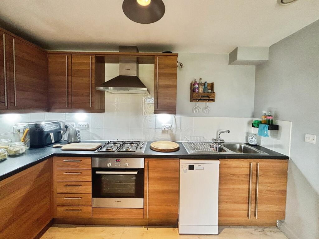 Additional image 10 of Lime Tree Square, Street