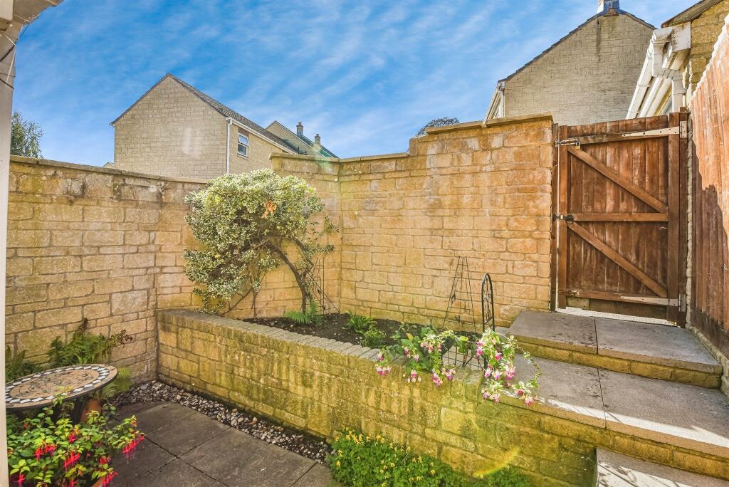 Additional image 16 of Henley Way, Frome