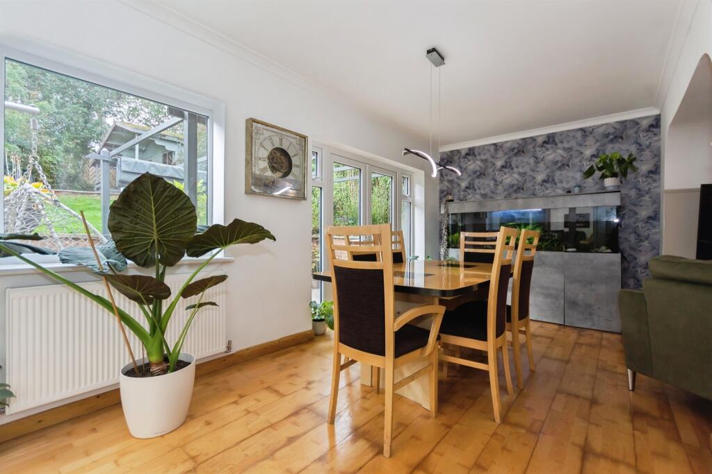 Additional image 5 of The Mayfields, Redditch