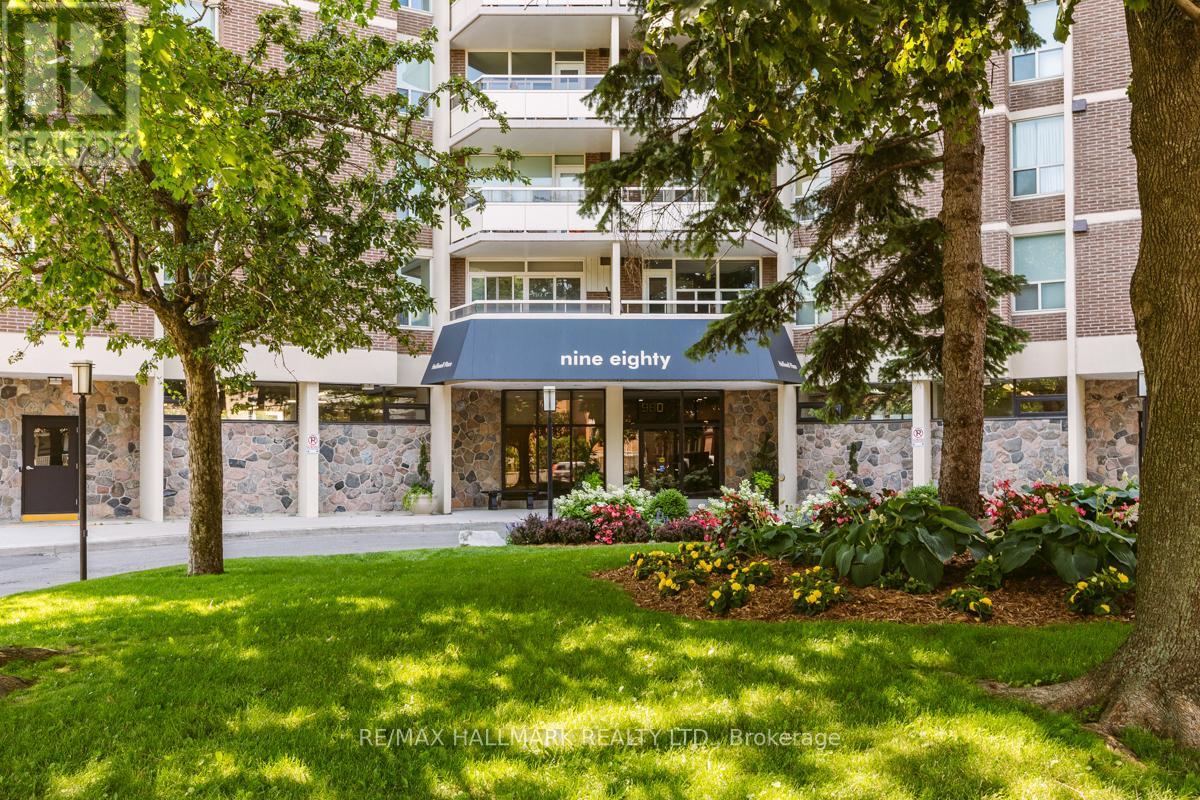 Property image for 802 - 980 BROADVIEW AVENUE|Toronto (Broadview North), Ontario M4K3Y1