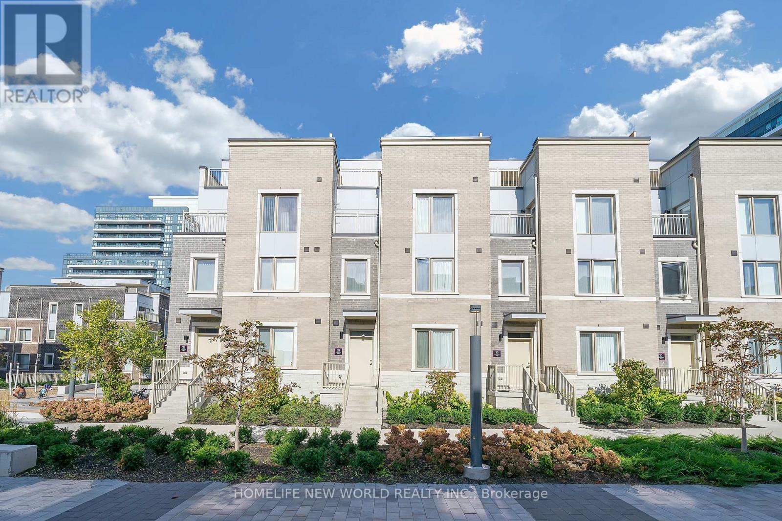 Property image for 112 - 30 ALMOND BLOSSOM MEWS|Vaughan (Vaughan Corporate Centre), Ontario L4K0N6