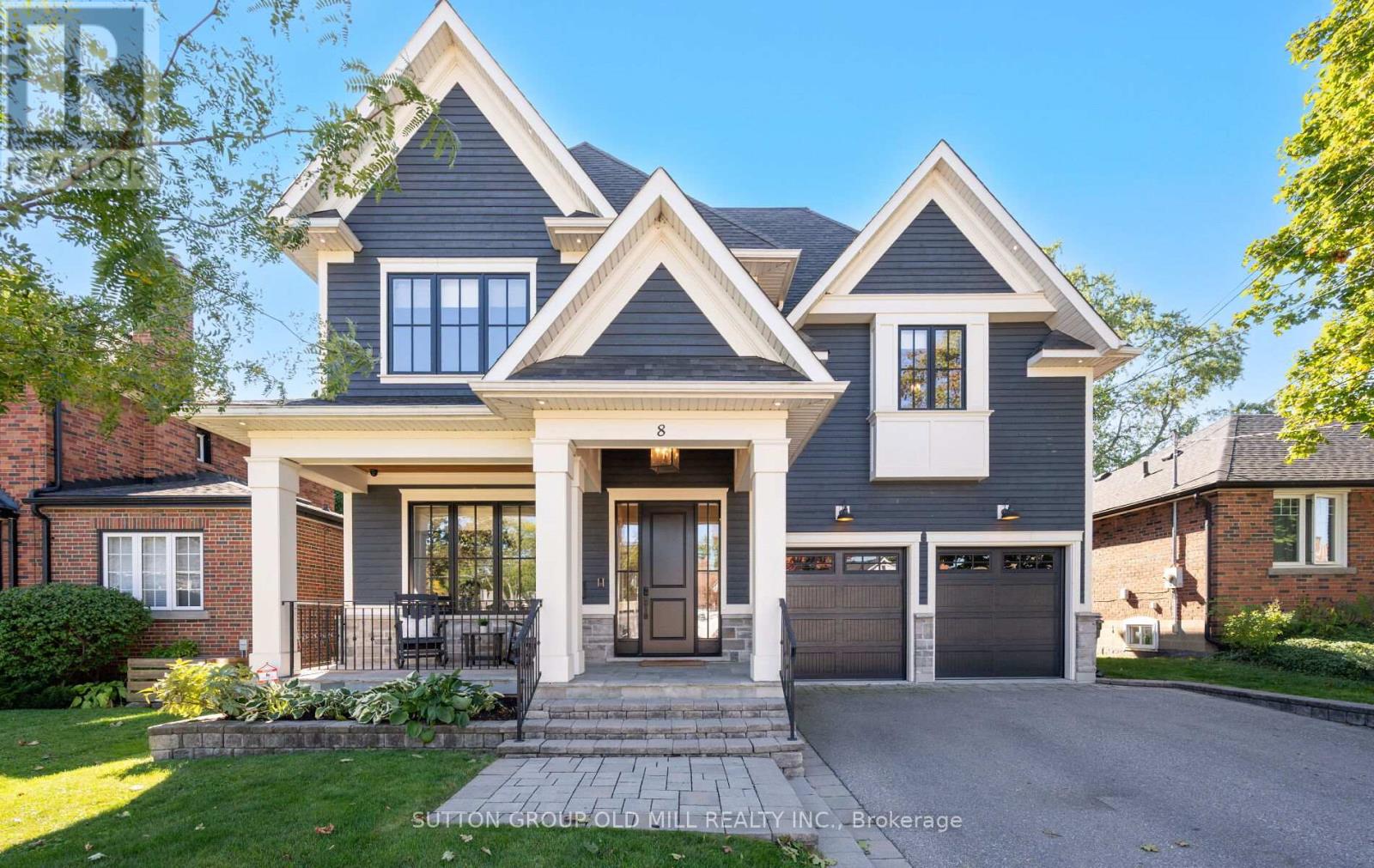 Property image for 8 CUMBERLAND DRIVE|Mississauga (Port Credit), Ontario L5G3M6