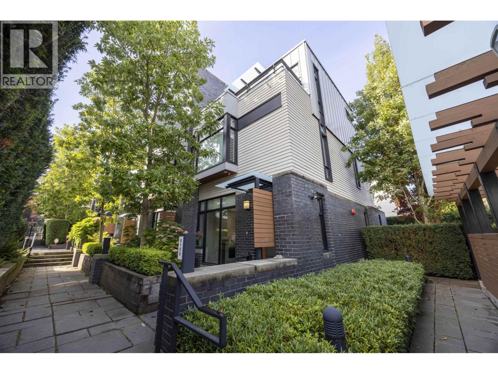 6106 OAK STREET|Vancouver, British Columbia V6M2W2