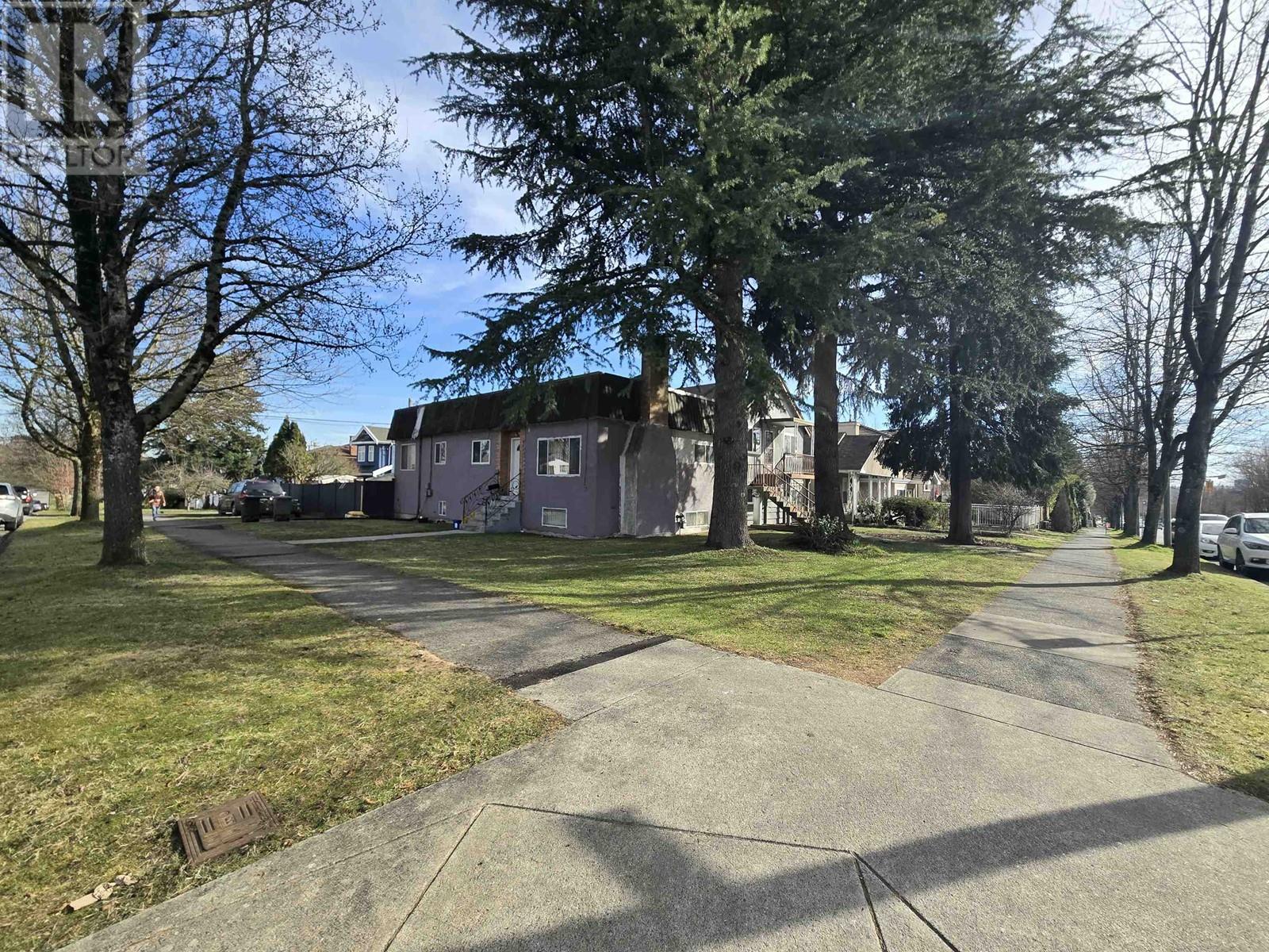 Property image for 2414 E 5TH AVENUE|Vancouver, British Columbia V5M1M5