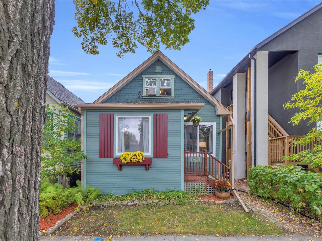 Property image for 648 Dudley Avenue|Winnipeg, Manitoba R3M1R8