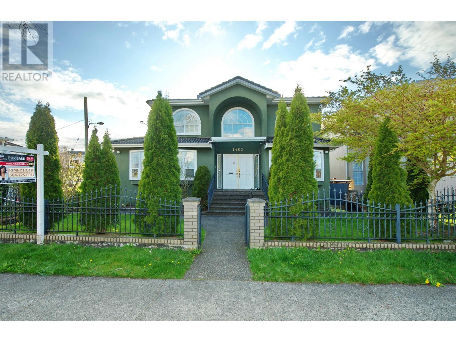 7463 GLADSTONE STREET|Vancouver, British Columbia V5P4G9
