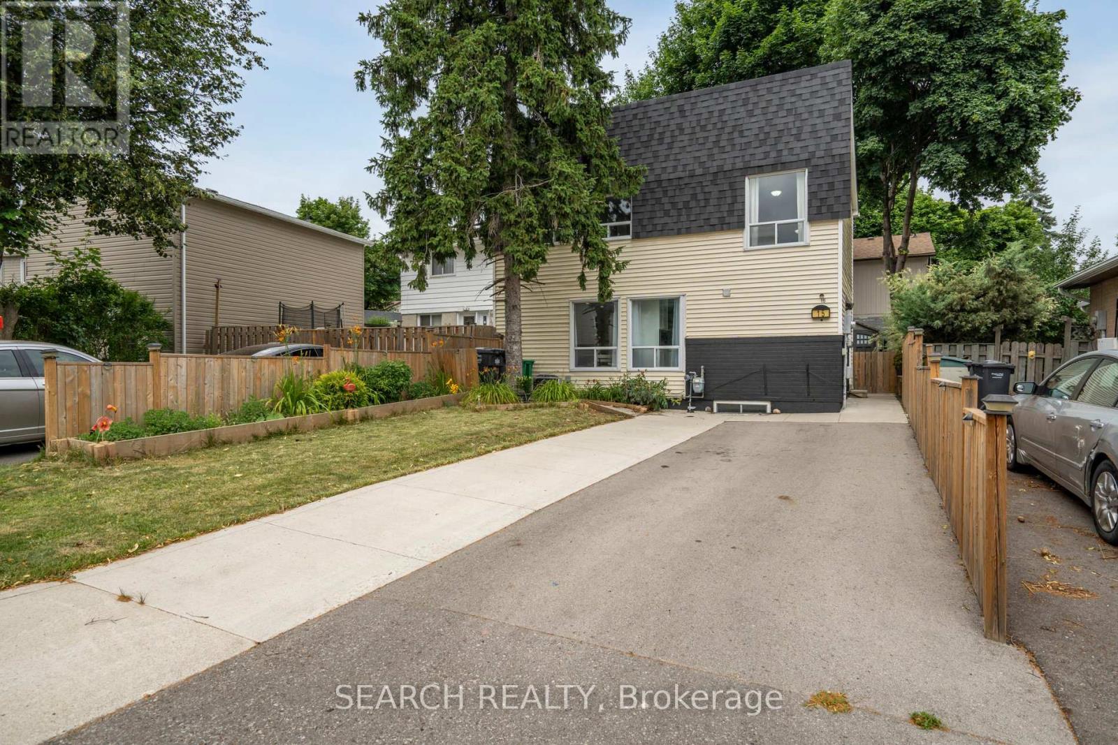 Primary image of 15 HECTOR COURT|Brampton (Central Park), Ontario L6S1P1