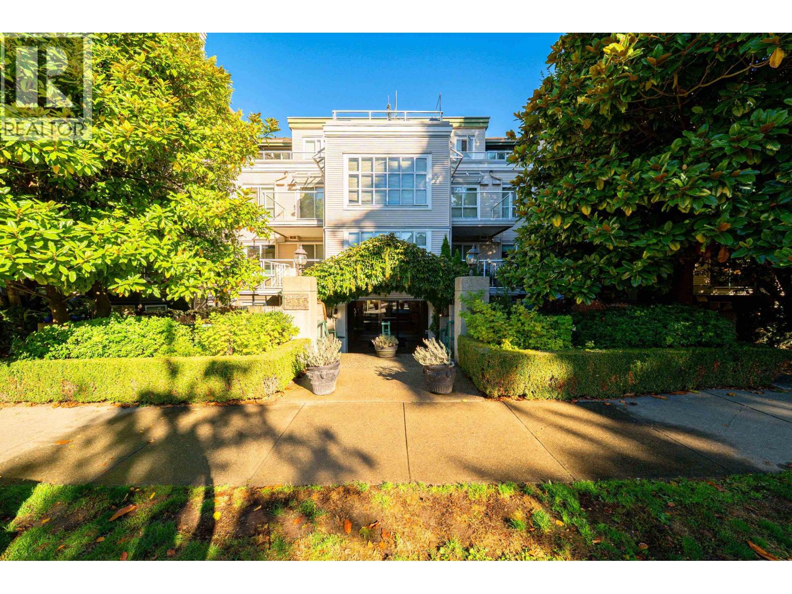 101 225 E 19TH AVENUE|Vancouver, British Columbia V5V1J3