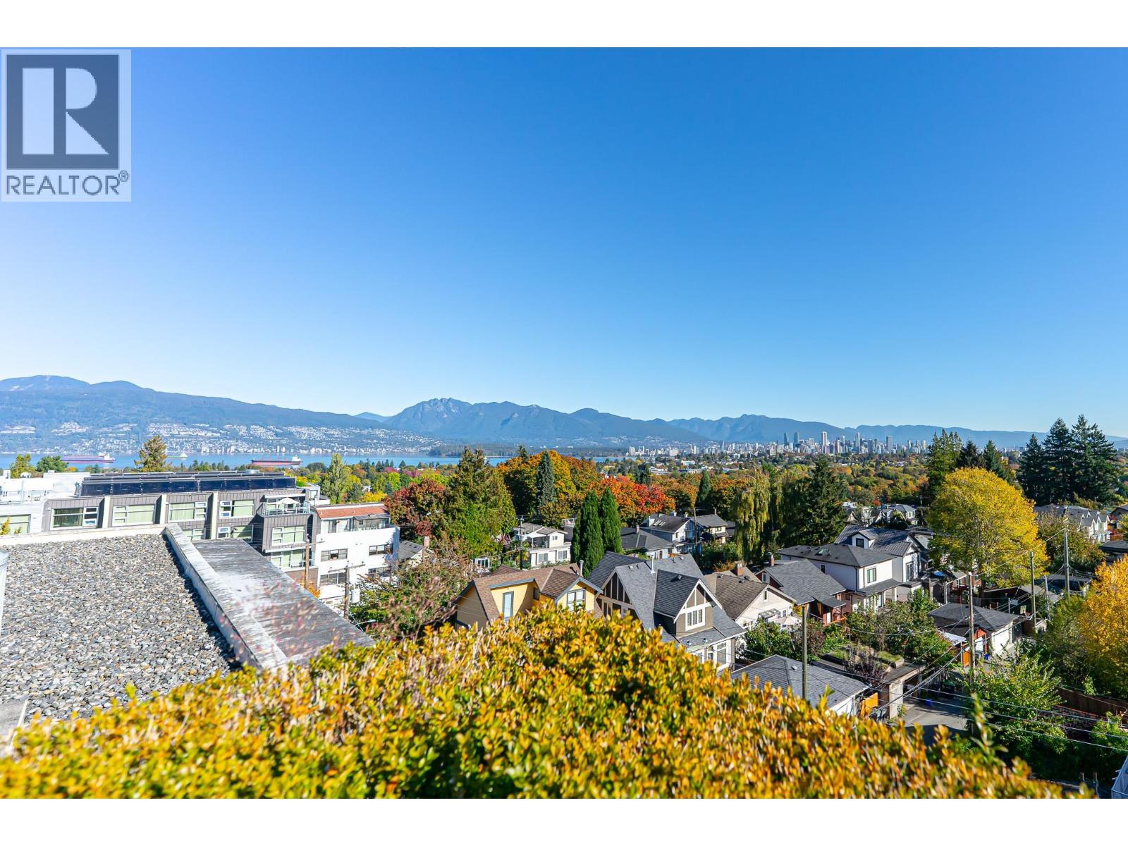 104 3595 W 18TH AVENUE|Vancouver, British Columbia V6S1A9