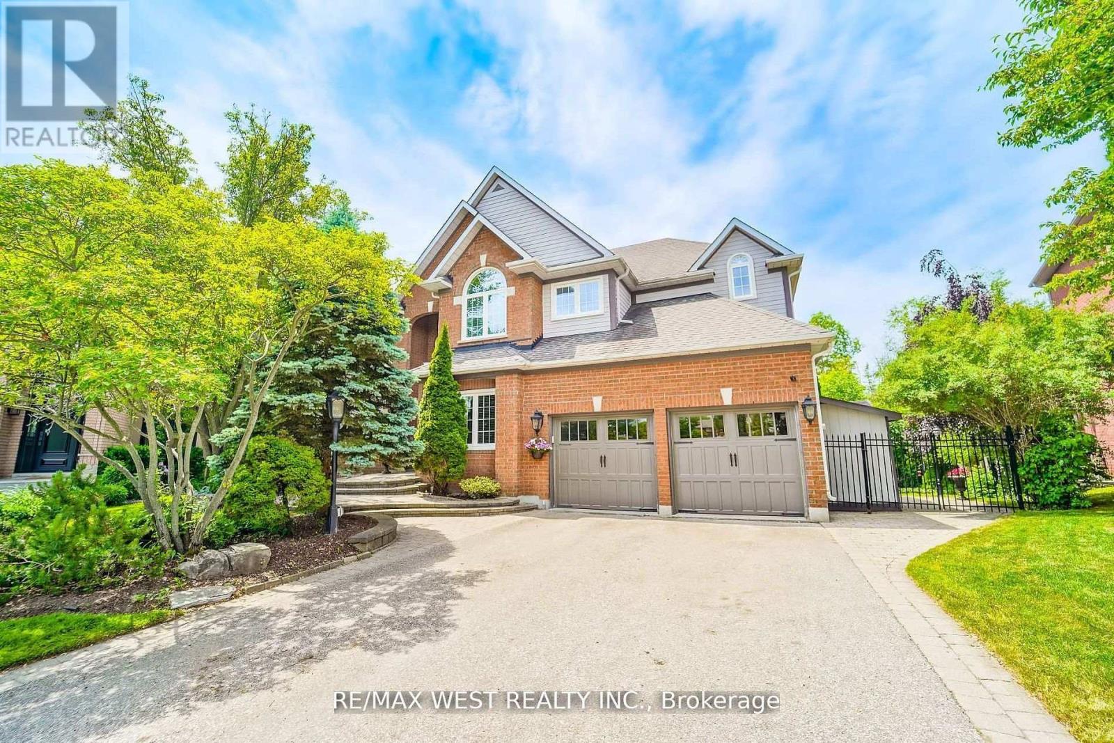 Property image for 113 SANDCHERRY COURT|Pickering (Highbush), Ontario L1V6V8