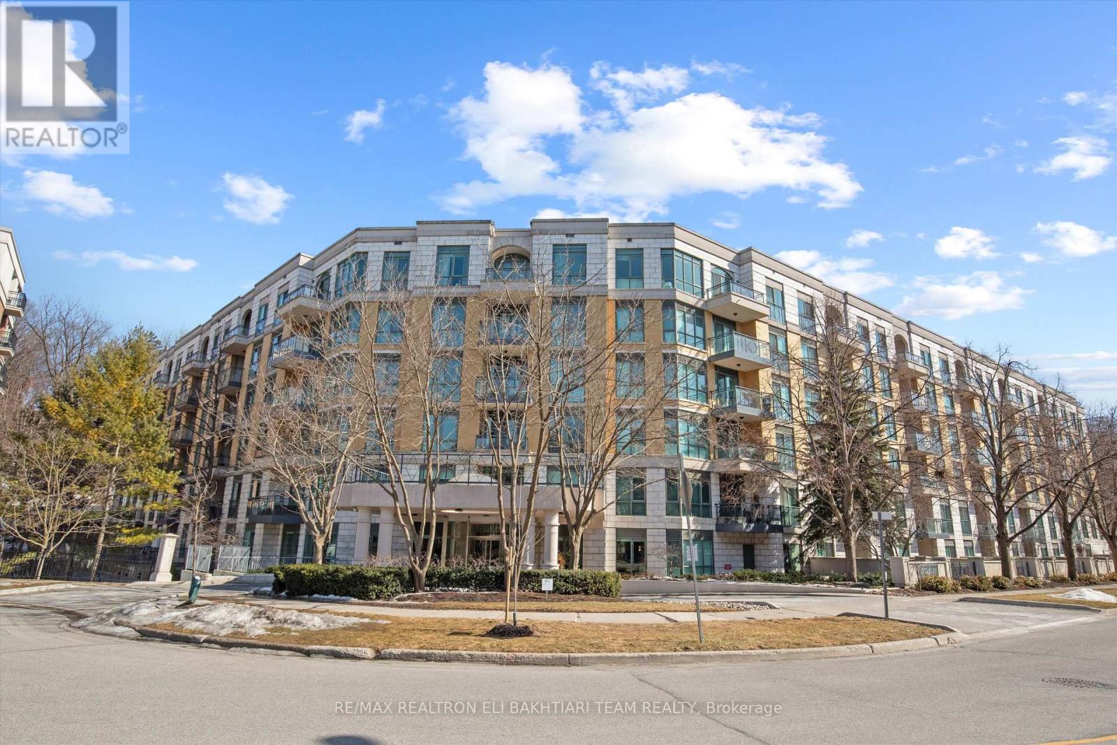Property image for 618 - 11 WILLIAM CARSON CRESCENT|Toronto (St. Andrew-Windfields), Ontario M2P2G1