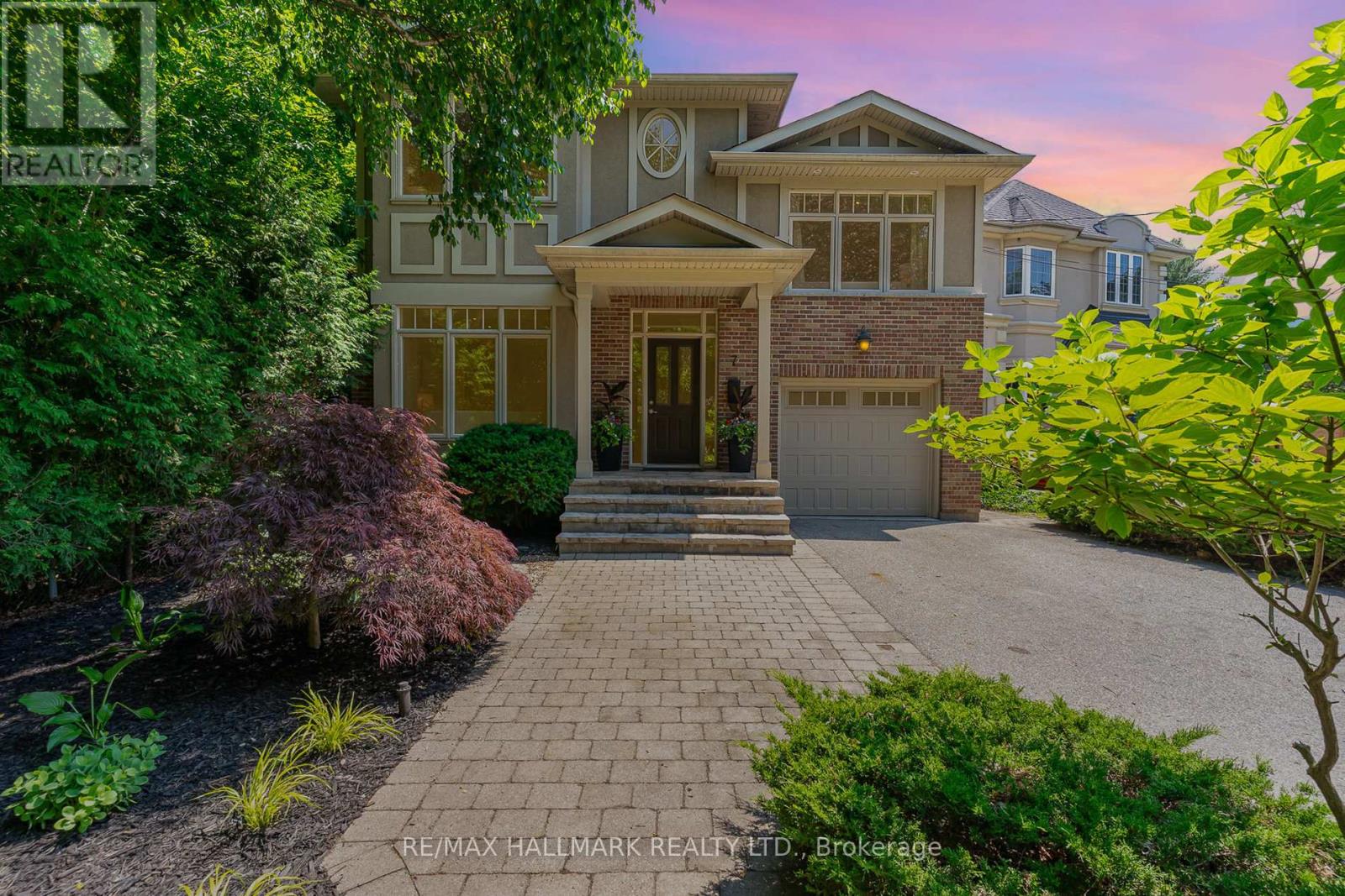 Primary image of 7 TIZZARD AVENUE|Toronto (Stonegate-Queensway), Ontario M8Y3Z4