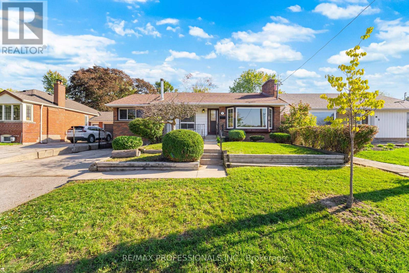 Property image for 11 JEANETTE STREET|Toronto (Cliffcrest), Ontario M1M3G2