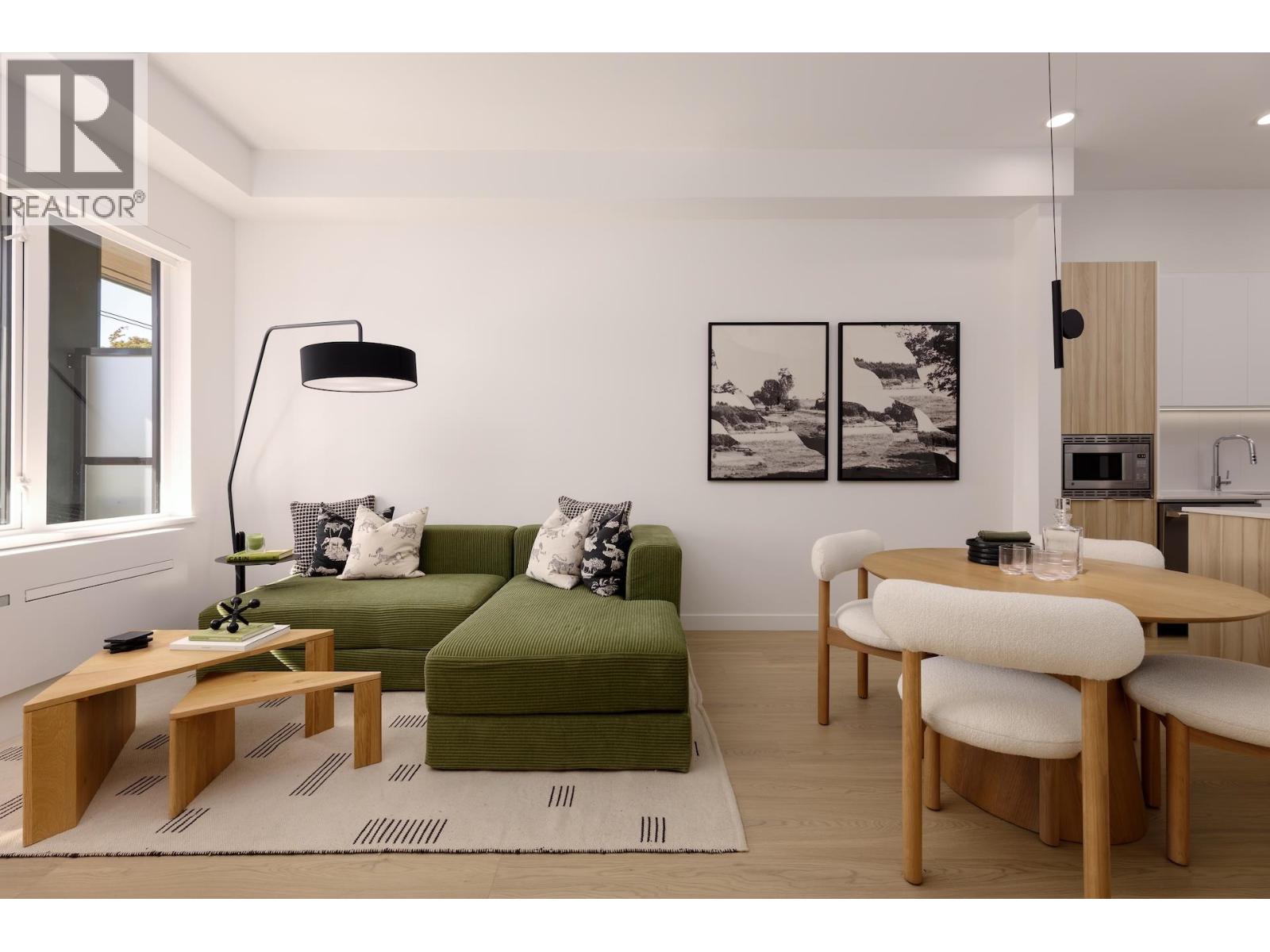 201 2450 GARDEN DRIVE|Vancouver, British Columbia V5N1W8