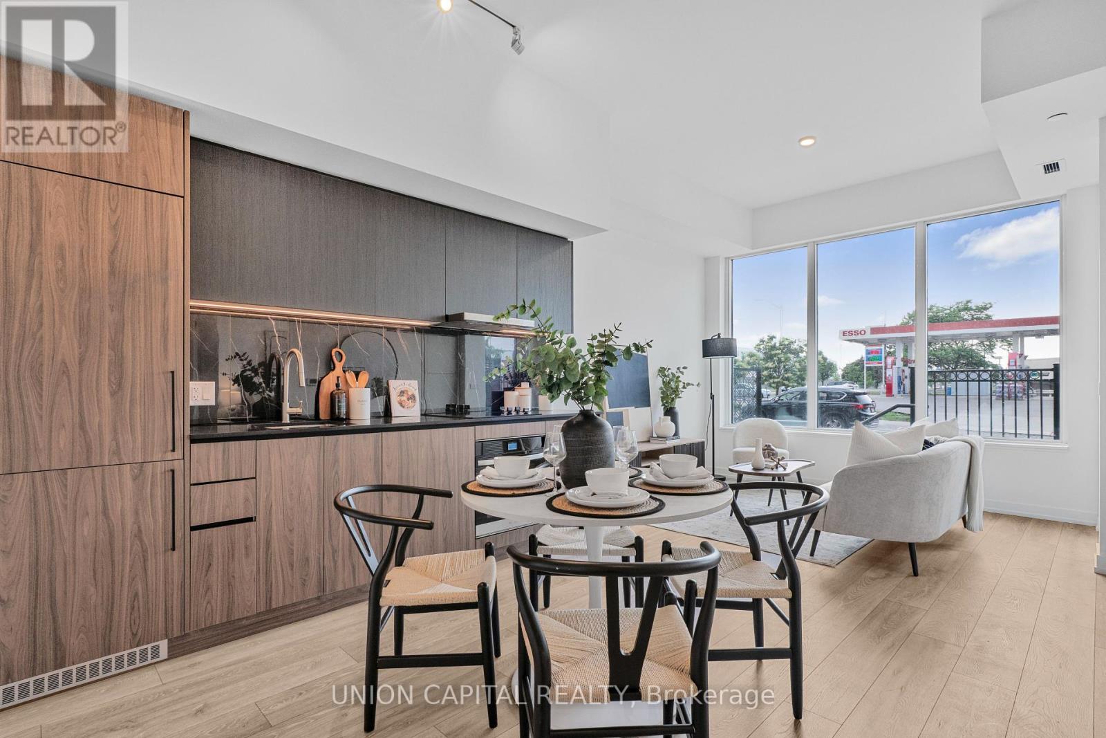 Property image for 121 - 1100 SHEPPARD AVENUE W|Toronto (York University Heights), Ontario M3K0E4