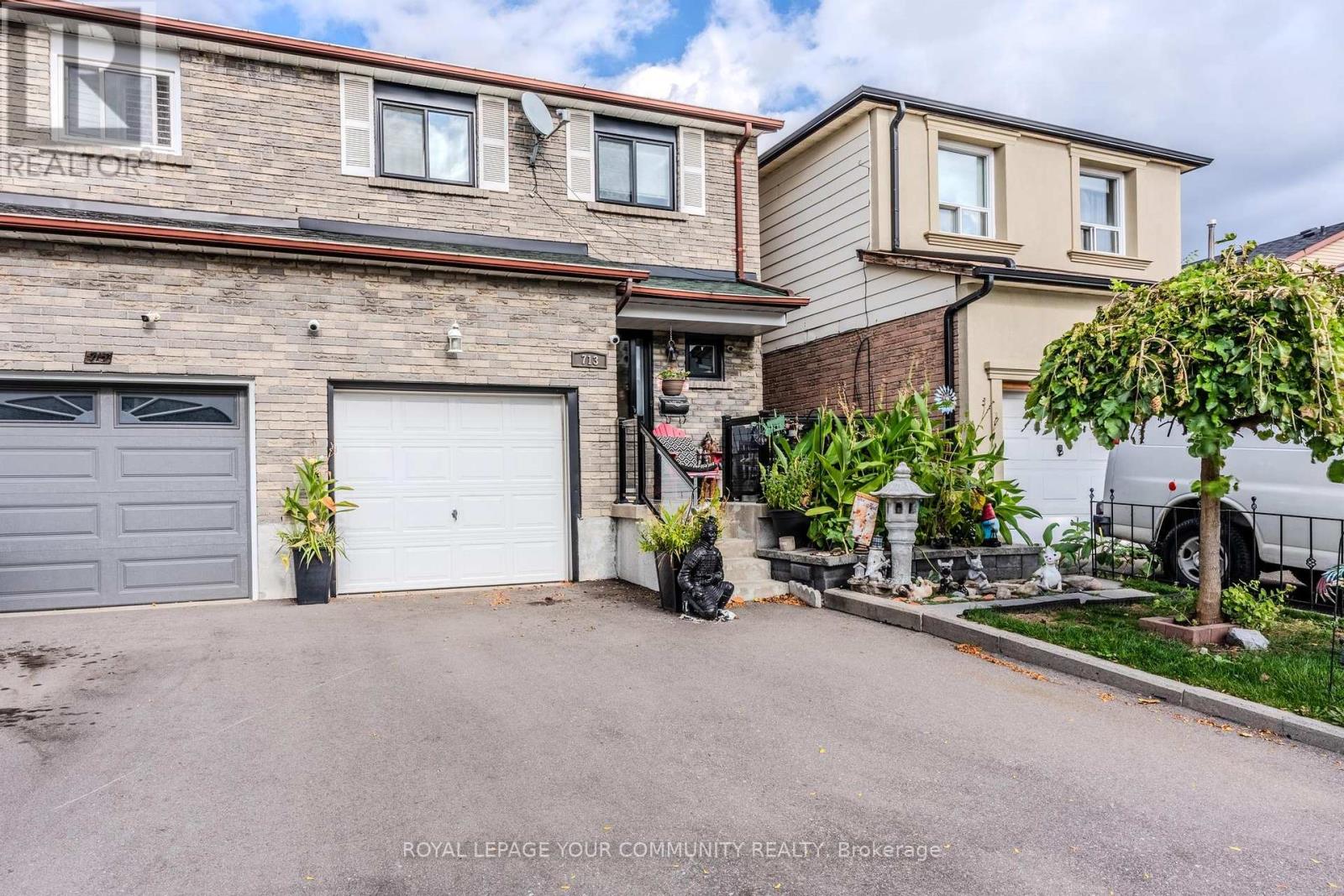 Property image for 713 ASHBURNHA PLACE|Mississauga (Creditview), Ontario L5C3W5