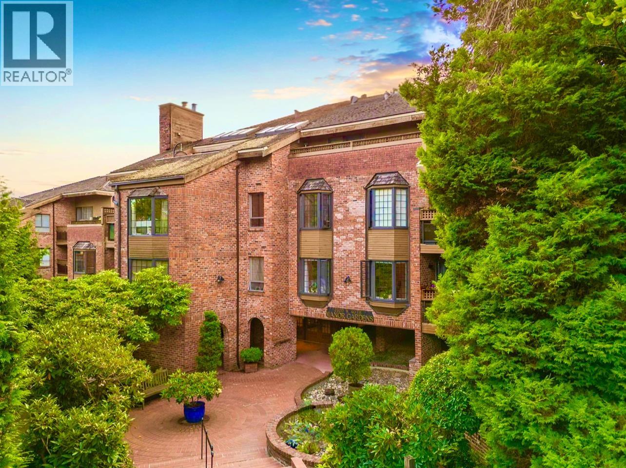 408 2320 W 40TH AVENUE|Vancouver, British Columbia V6M4H6