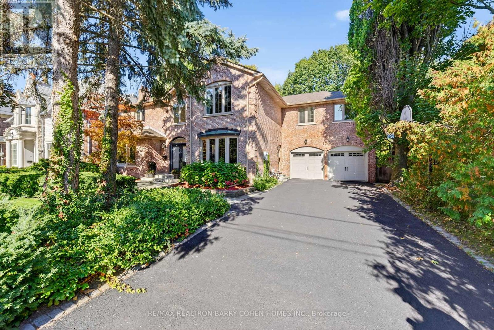 Primary image of 106 HIGHLAND CRESCENT|Toronto (Bridle Path-Sunnybrook-York Mills), Ontario M2L1H1