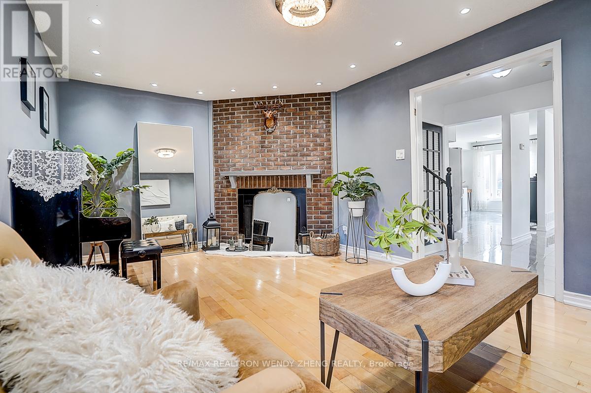 Primary image of 90 RADWELL CRESCENT|Toronto (Milliken), Ontario M1V2J5