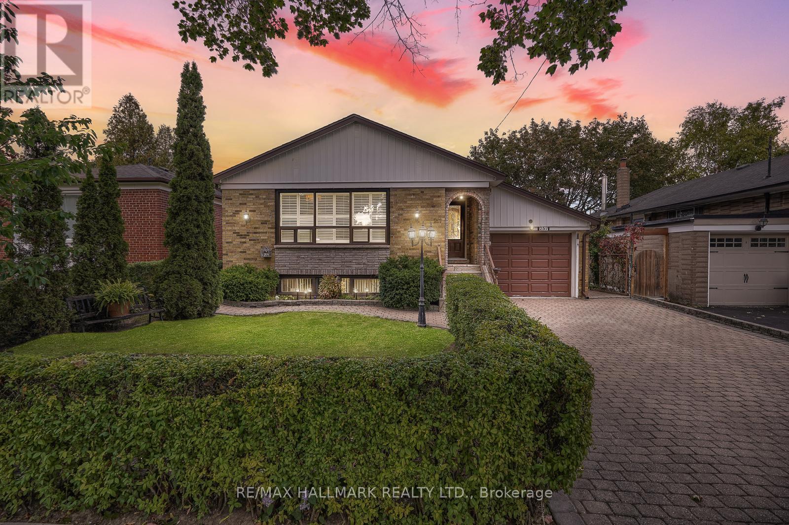 257 CHINE DRIVE|Toronto (Cliffcrest), Ontario M1M2L4