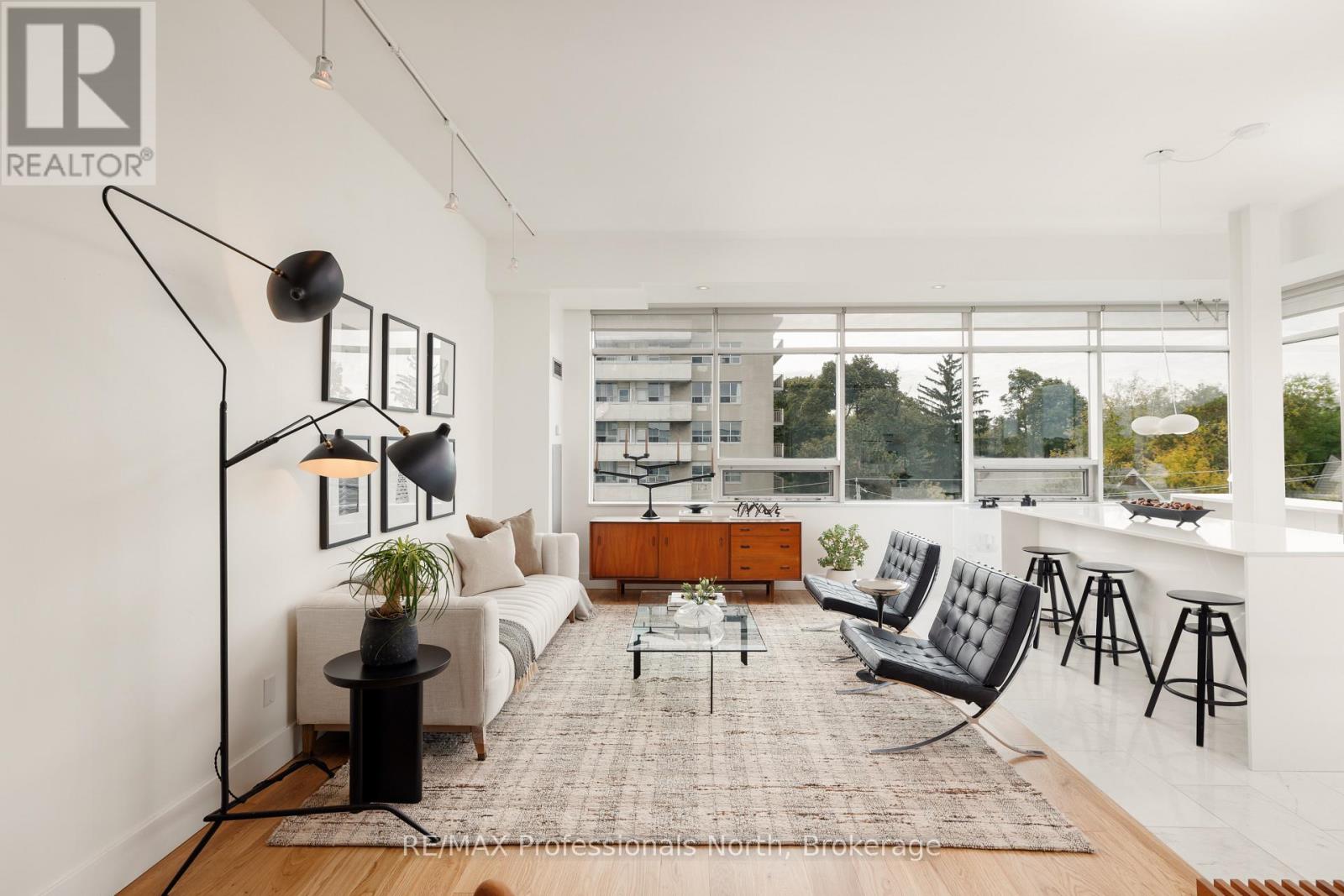 Property image for 404 - 562 EGLINTON AVENUE E|Toronto (Mount Pleasant East), Ontario M4P1P1