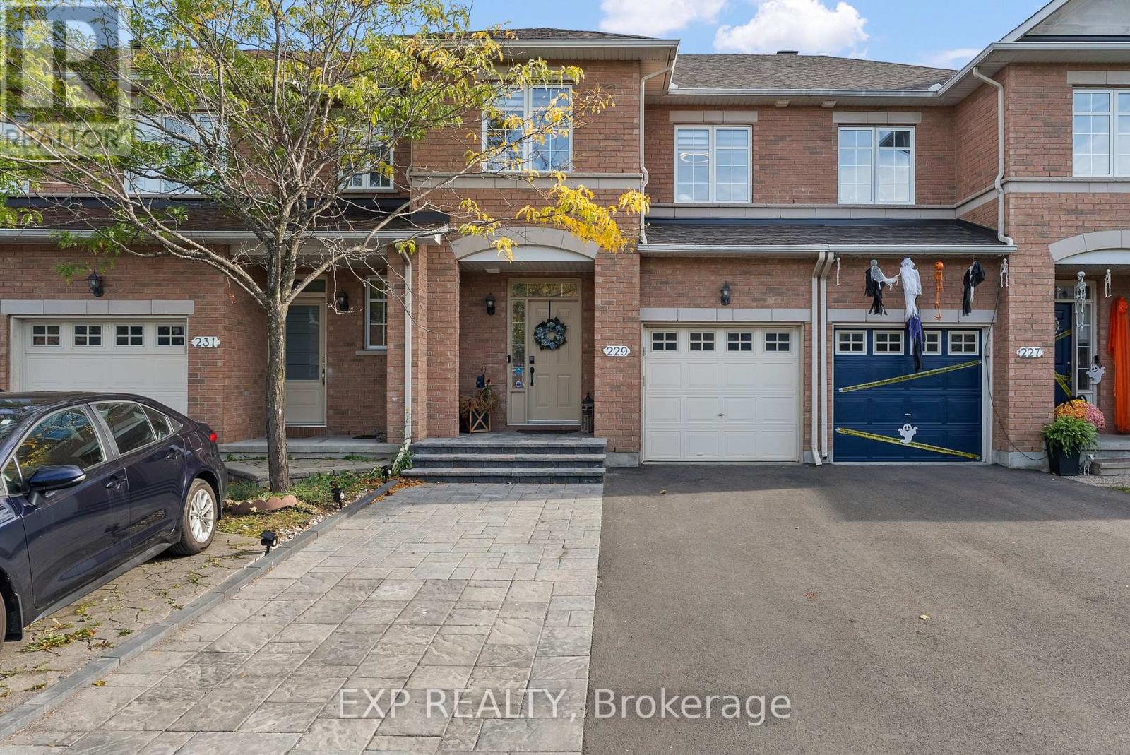 Property image for 229 DUNTROON CIRCLE|Ottawa, Ontario K1T4C9