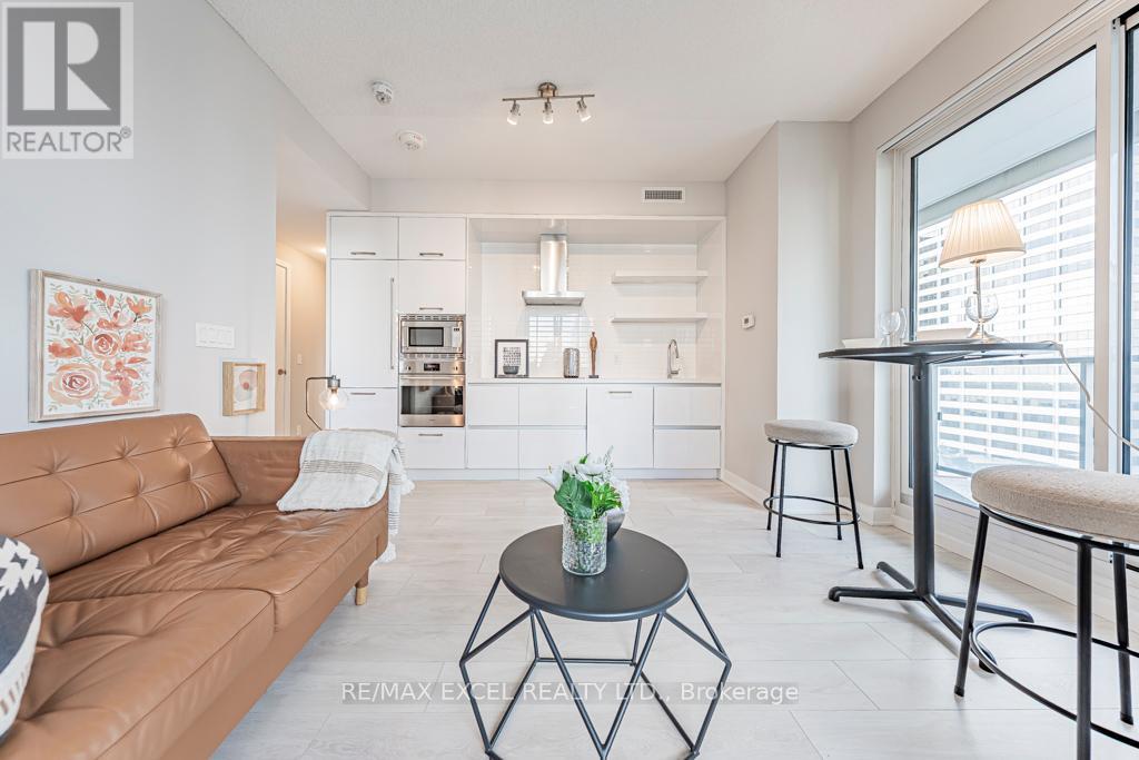 Property image for 1302 - 2221 YONGE STREET|Toronto (Mount Pleasant West), Ontario M4S0B8