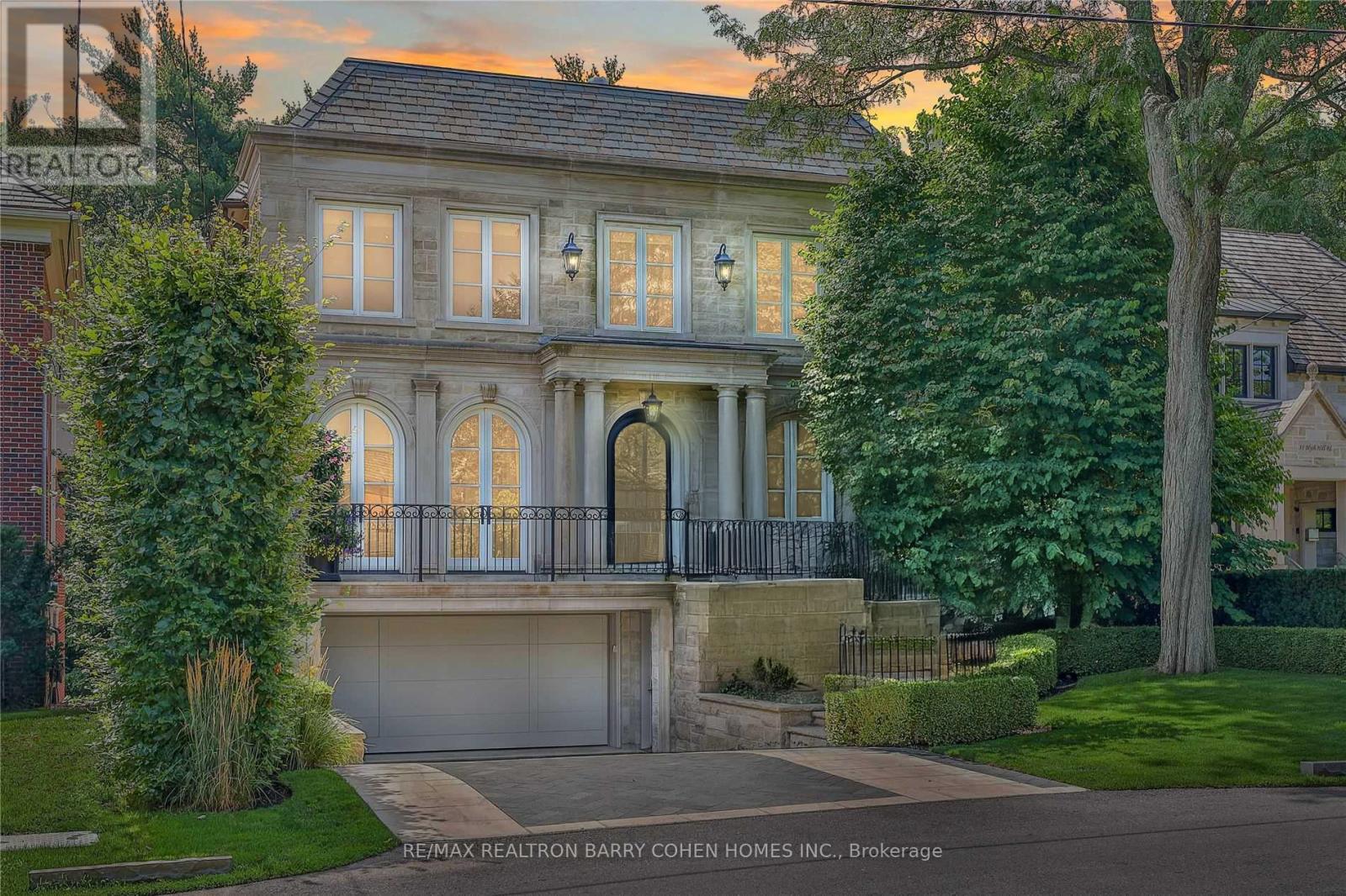 Property image for 33 BLYTH HILL ROAD|Toronto (Bridle Path-Sunnybrook-York Mills), Ontario M4N3L6