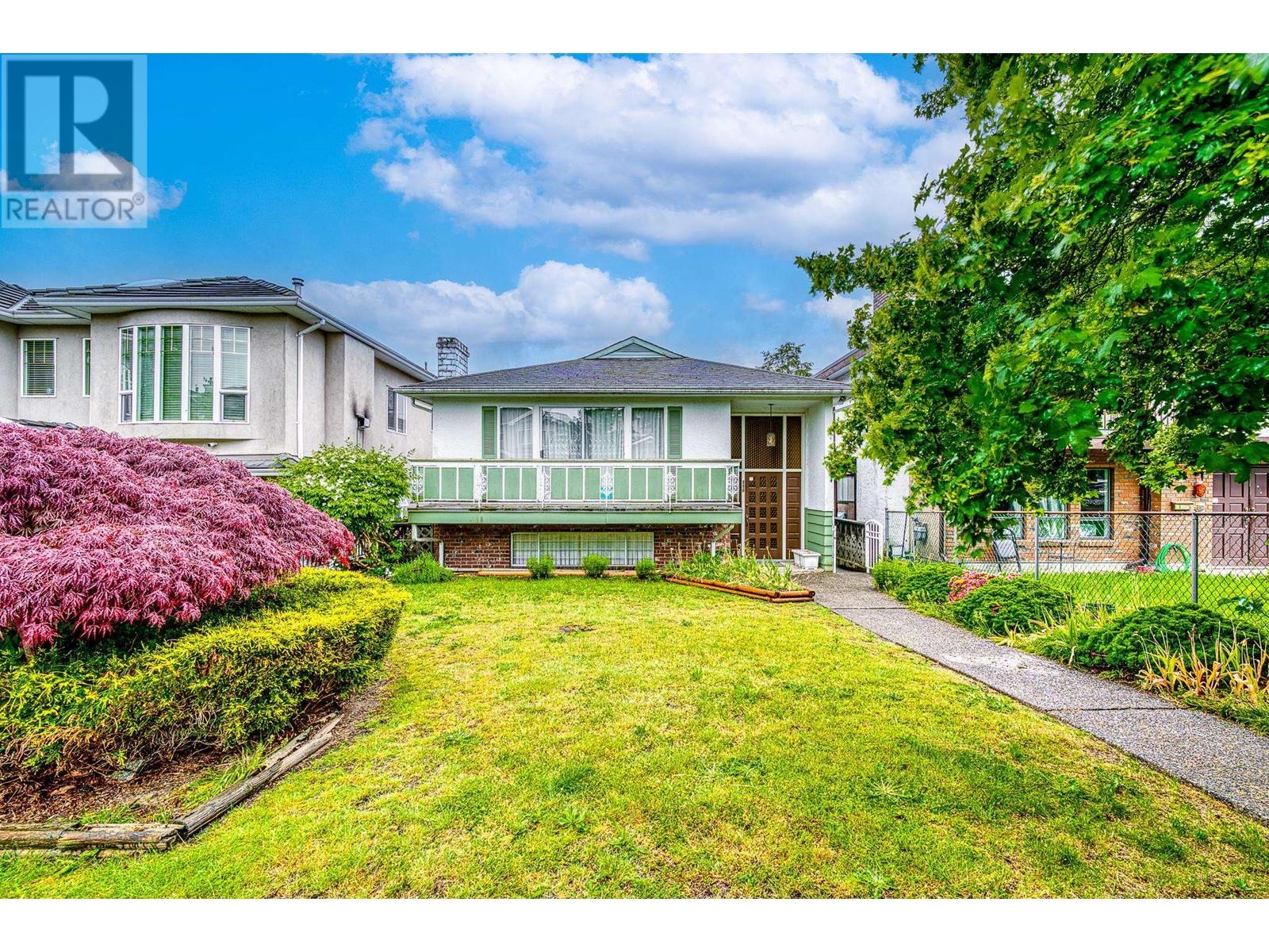 Primary image of 896 E 56TH AVENUE|Vancouver, British Columbia V5X1S2