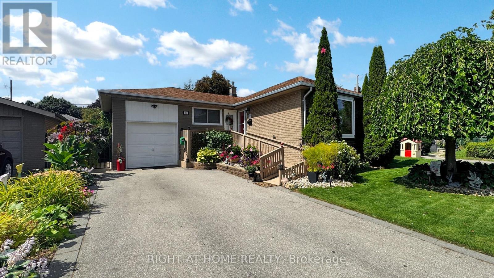 Property image for 224 LIVINGSTON ROAD|Toronto (Guildwood), Ontario M1E1L7
