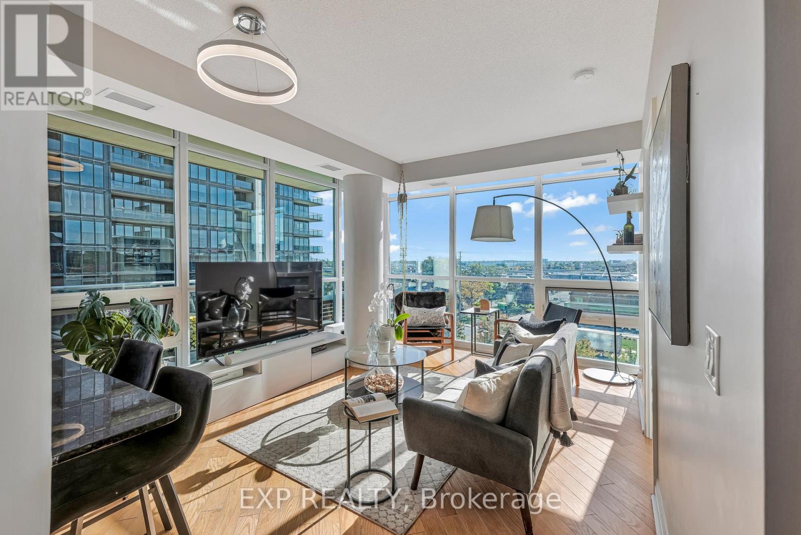 Property image for 611 - 1055 SOUTHDOWN ROAD|Mississauga (Clarkson), Ontario L5J0A3