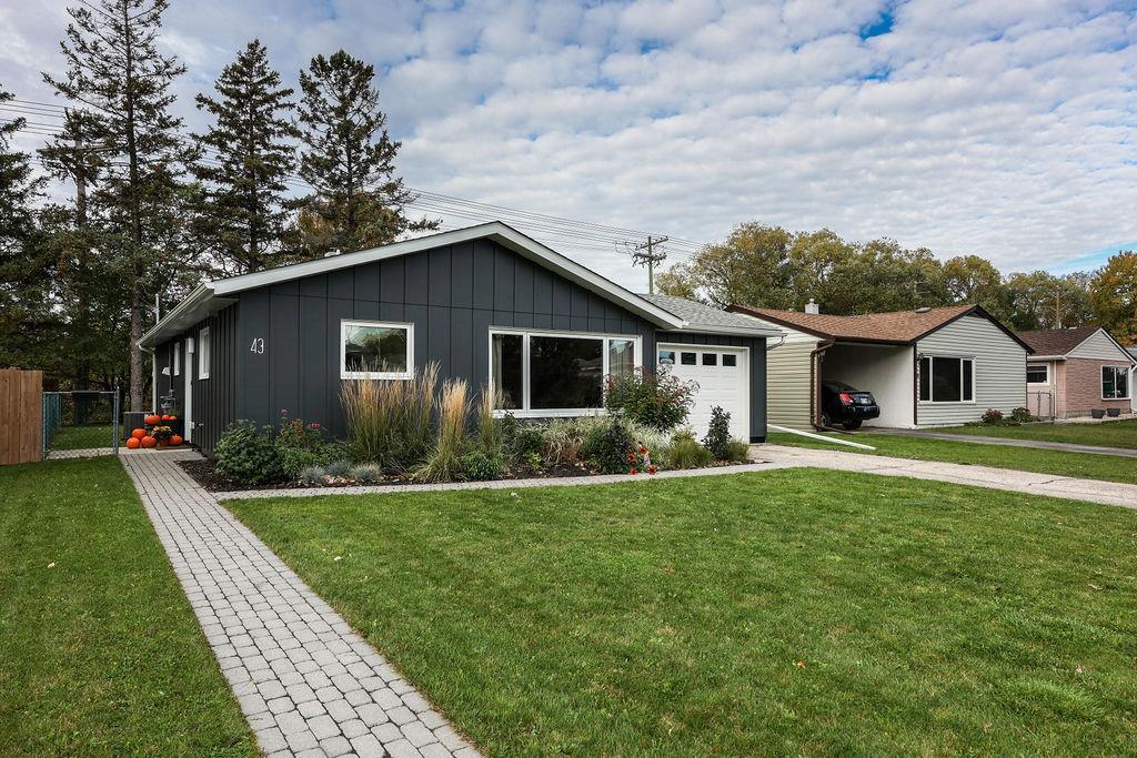 43 Boulder Bay|Winnipeg, Manitoba R2J2C2