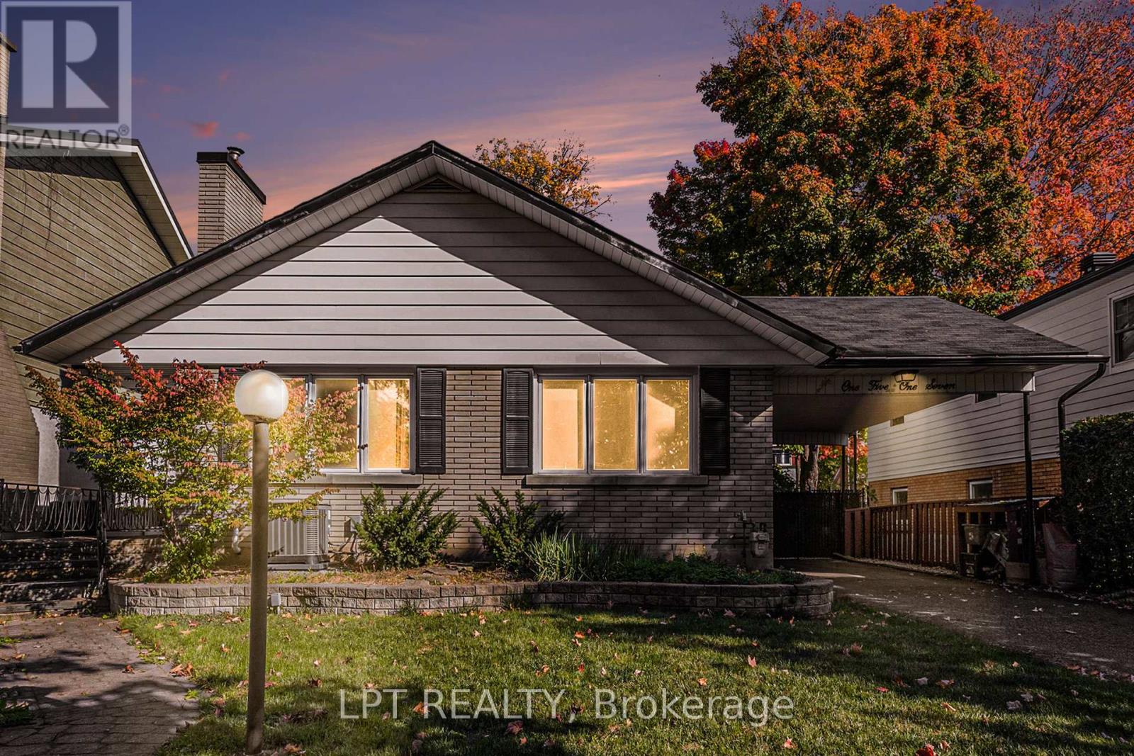 Property image for 1517 CAVERLEY STREET|Ottawa, Ontario K1G0X9
