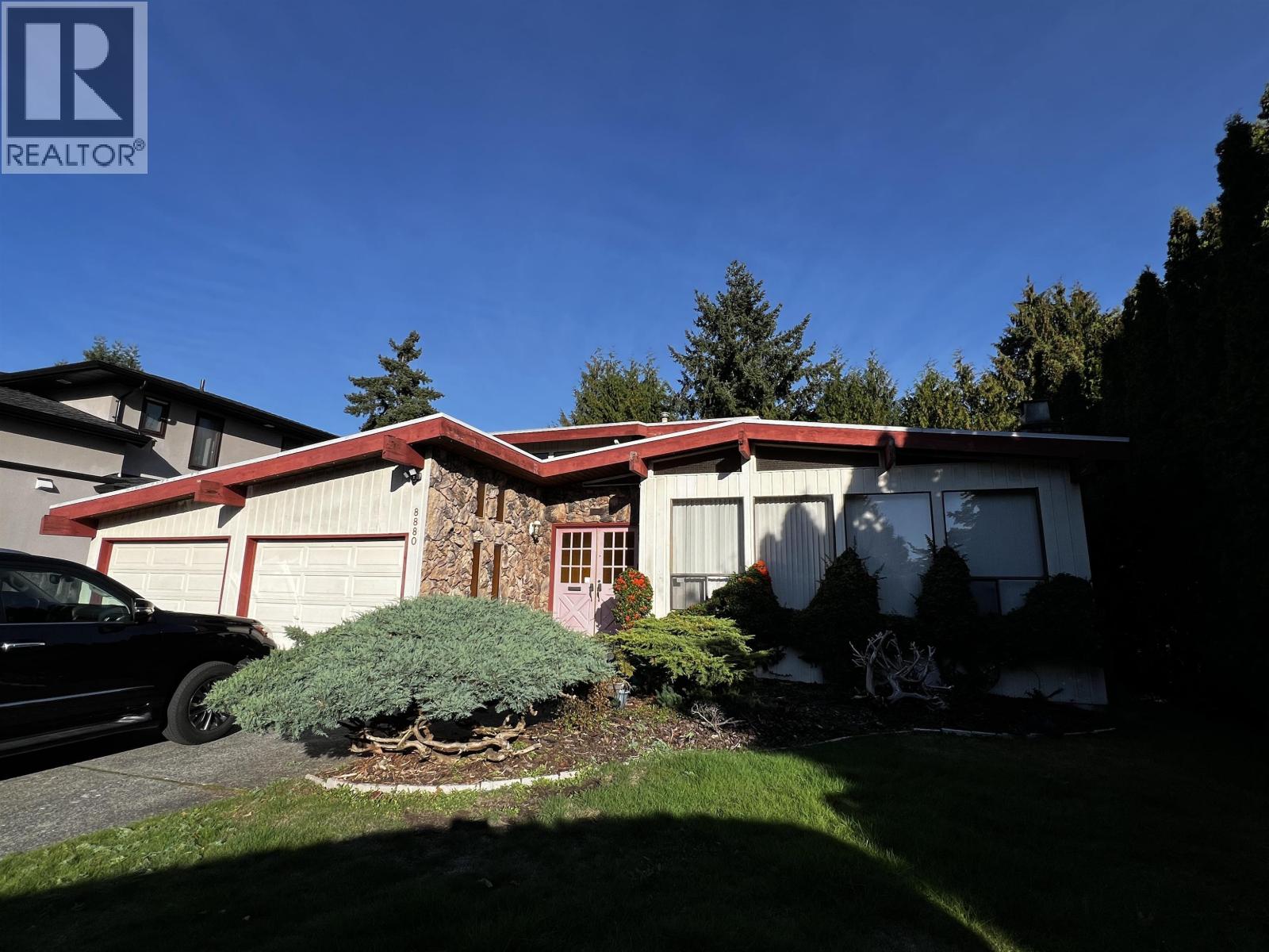 8880 CARMICHAEL STREET|Richmond, British Columbia V6Y2W4