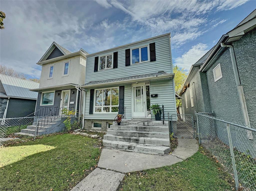 409 MCKENZIE Street|Winnipeg, Manitoba R2W5B4